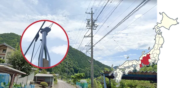 Верхушка столба с четырьмя толстыми брусьями и круглой деталью сверху