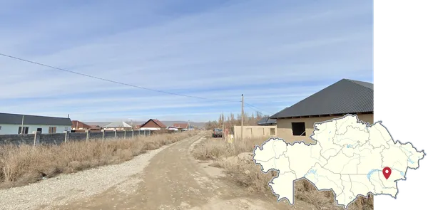 Небольшой хребет холмов на севере Талдыкоргана на снимках