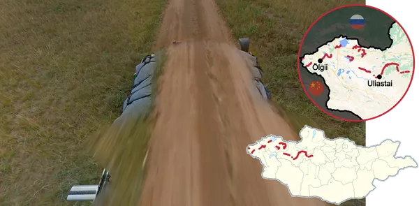 Автомобиль Street View с серым тентом и крючками, западная Монголия