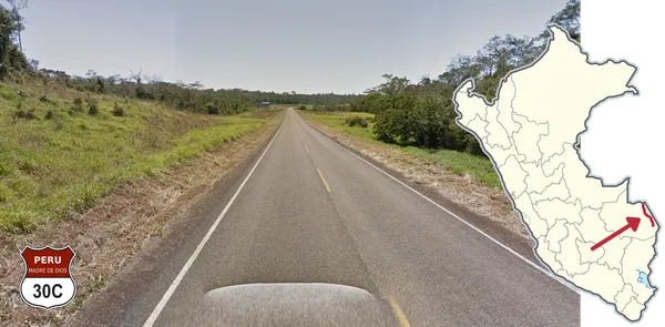 Белый автомобиль Street View Gen-3 на трассе 30C между Планчоном и Иньапари