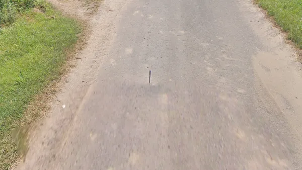 Черный автомобиль Google Street View Gen-4 на дороге в Польше