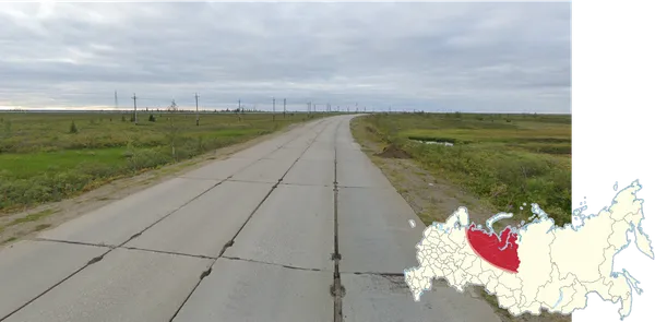Дорога в Республике Коми, вымощенная бетонными блоками на севере России
