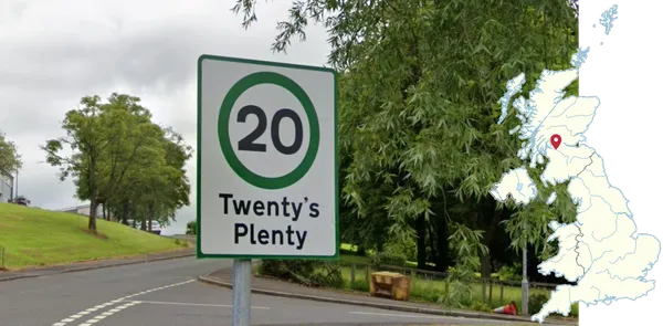 Знак ограничения скорости с зеленой окантовкой Twenty’s Plenty в Глазго
